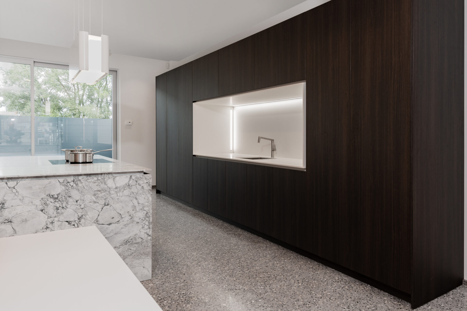 AFFAIRES _ L-Constant-visite-1-8555_eidt